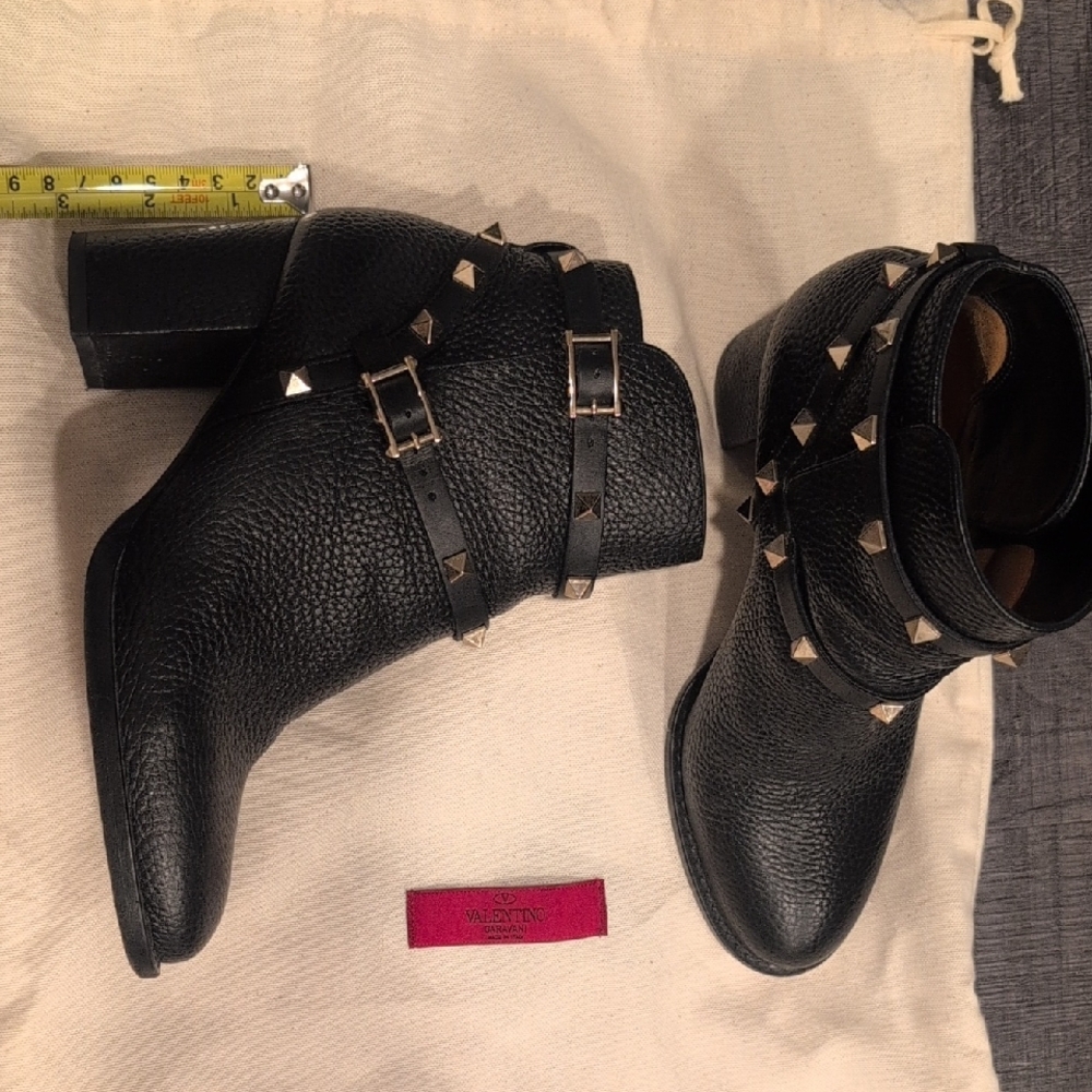 Valentino Black Leather Rockstud Ankle Booties Size 35.5 , 3inch Heel - Picture 2 of 7